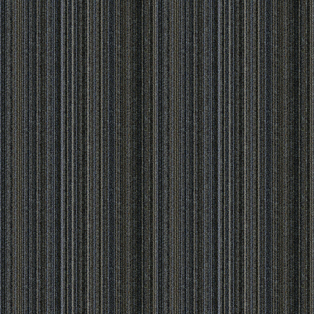 深色条纹地毯